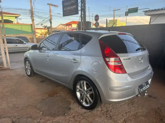 HYUNDAI-I30-2011