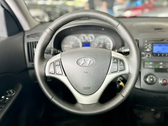 HYUNDAI-I30-2010