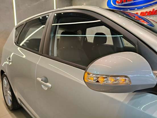HYUNDAI-I30-2009