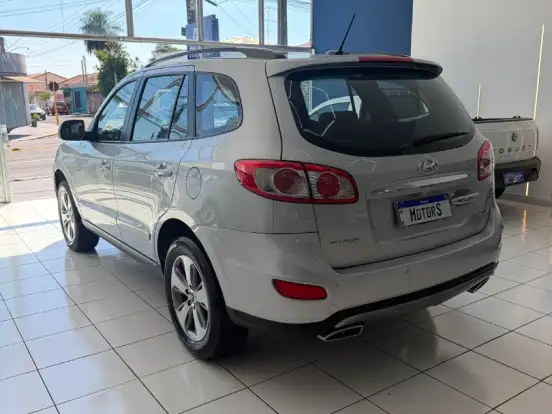 HYUNDAI-SANTA FÉ-2.4 MPI 2WD 16V GASOLINA 4P AUTOMÁTICO HYUNDAI-SANTA FÉ-2011