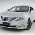 HYUNDAI SONATA 2.4 MPFI I4 16V 182CV GASOLINA 4P AUTOMÁTICO HYUNDAI SONATA 2.4 MPFI I4 16V 182CV GASOLINA 4P AUTOMÁTICO