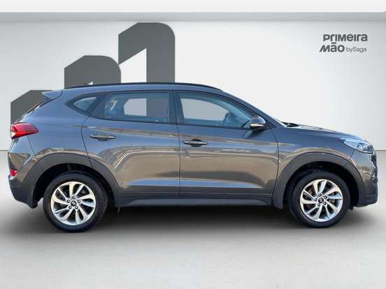 HYUNDAI-TUCSON-2021
