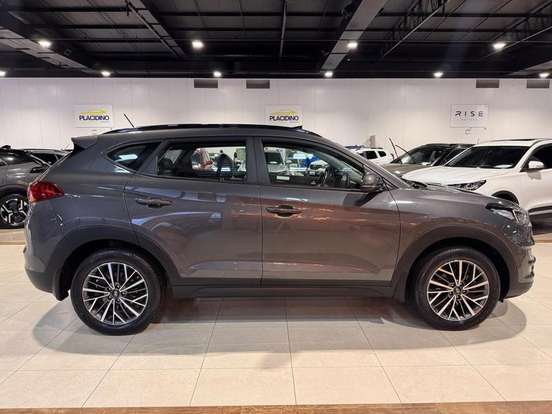 HYUNDAI-TUCSON-2022
