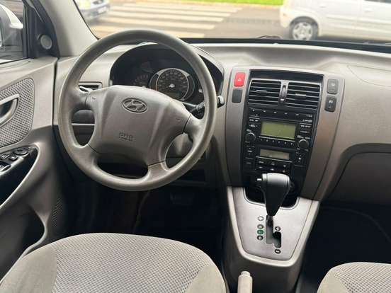 HYUNDAI-TUCSON-2012