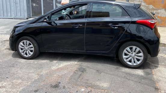 HYUNDAI-HB20-2016