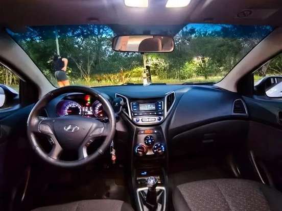 HYUNDAI-HB20-1.0 COMFORT PLUS 12V FLEX 4P MANUAL HYUNDAI-HB20-2017