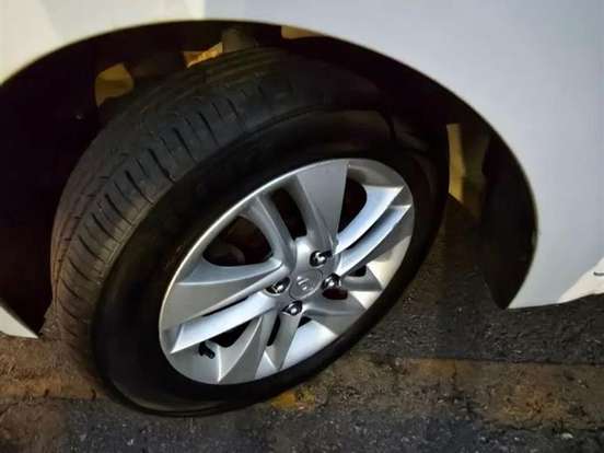 HYUNDAI-HB20-1.0 COMFORT PLUS 12V FLEX 4P MANUAL HYUNDAI-HB20-2017