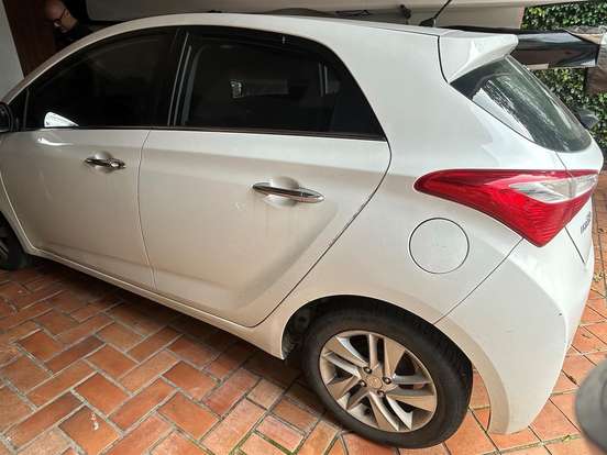 HYUNDAI-HB20-1.6 PREMIUM 16V FLEX 4P AUTOMÁTICO HYUNDAI-HB20-2015