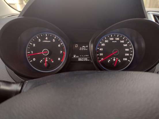 HYUNDAI-HB20X-1.6 16V PREMIUM FLEX 4P AUTOMÁTICO HYUNDAI-HB20X-2018