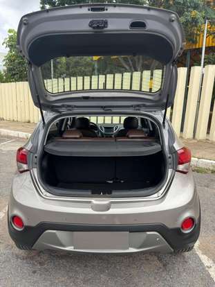 HYUNDAI-HB20X-2018