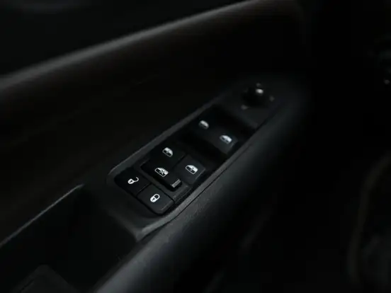 JEEP-COMMANDER-1.3 T270 TURBO FLEX OVERLAND AT6 JEEP-COMMANDER-2023