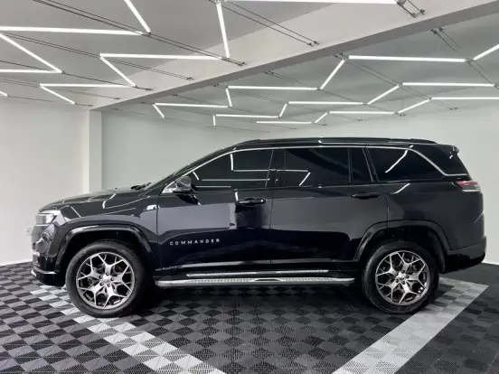 JEEP-COMMANDER-2023