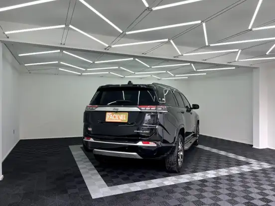 JEEP-COMMANDER-2023