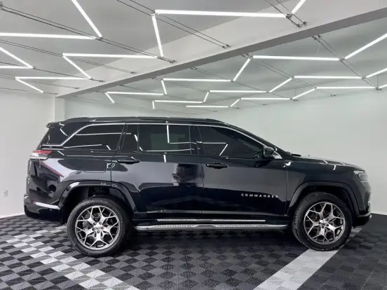 JEEP-COMMANDER-2023