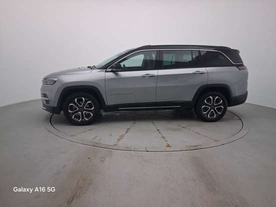 JEEP-COMMANDER-2024