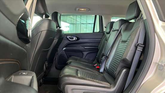 JEEP-COMMANDER-2022