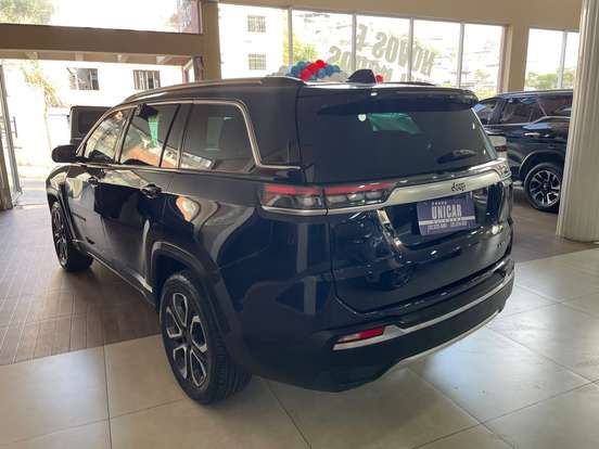JEEP-COMMANDER-2022