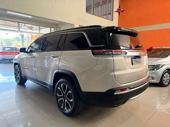 JEEP-COMMANDER-2023