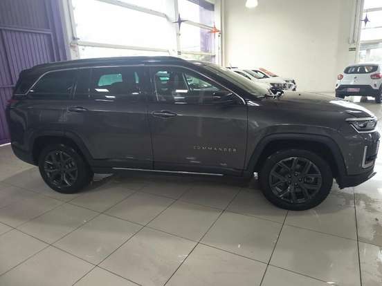 JEEP-COMMANDER-1.3 T270 TURBO FLEX LONGITUDE AT6 JEEP-COMMANDER-2025