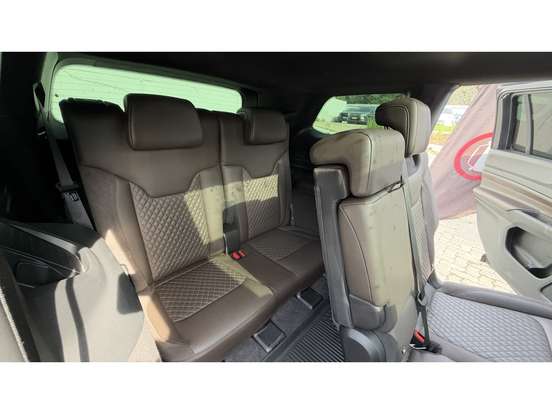 JEEP-COMMANDER-2022
