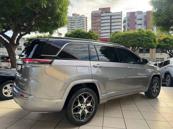 JEEP-COMMANDER-2024
