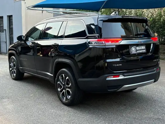 JEEP-COMMANDER-2023