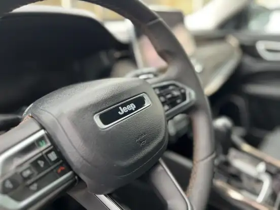 JEEP-COMMANDER-2024