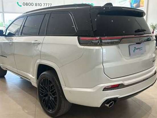 JEEP-COMMANDER-2.0 HURRICANE 4 TURBO GASOLINA BLACKHAWK AT9 JEEP-COMMANDER-2025