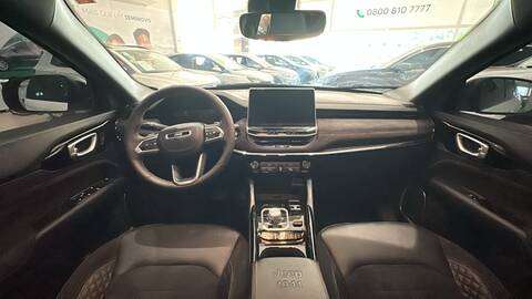 JEEP-COMMANDER-2.0 HURRICANE 4 TURBO GASOLINA BLACKHAWK AT9 JEEP-COMMANDER-2025