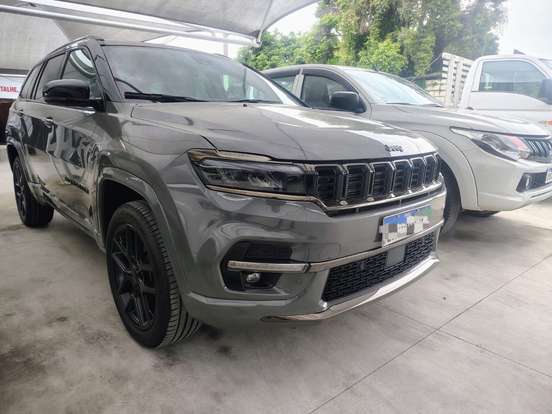 JEEP-COMMANDER-2024