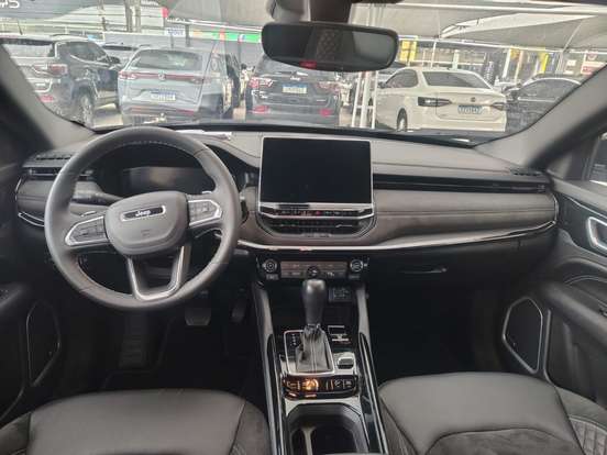 JEEP-COMMANDER-2024