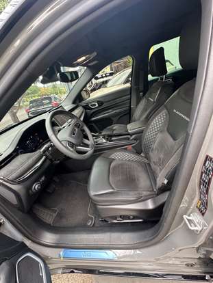JEEP-COMMANDER-2025