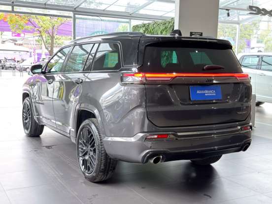 JEEP-COMMANDER-2025