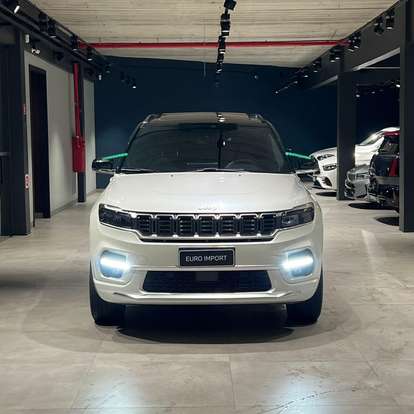 JEEP-COMMANDER-2024