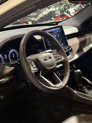 JEEP-COMMANDER-2024