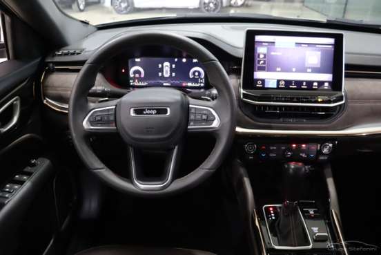 JEEP-COMMANDER-2022