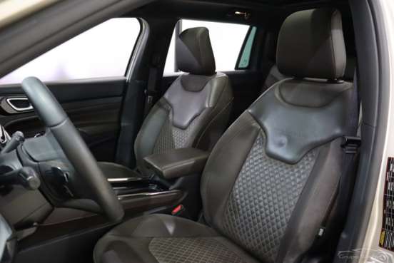 JEEP-COMMANDER-2022