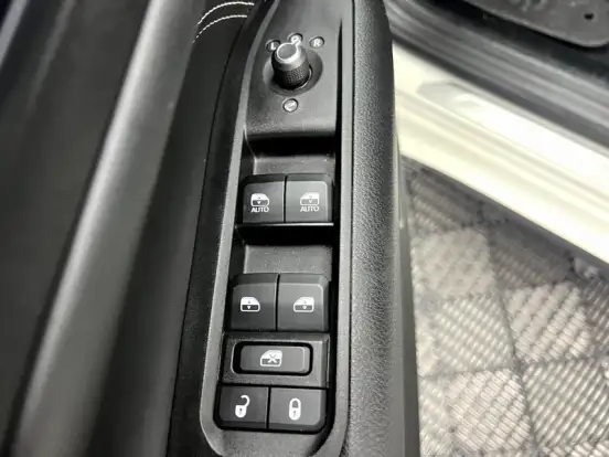 JEEP-COMPASS-1.3 T270 TURBO HÍBRIDO S 4XE AT6 JEEP-COMPASS-2022