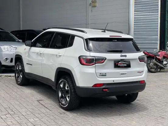 JEEP-COMPASS-2.0 16V DIESEL TRAILHAWK 4X4 AUTOMÁTICO JEEP-COMPASS-2017