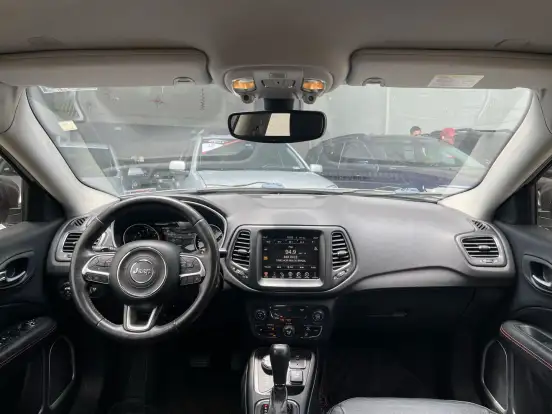 JEEP-COMPASS-2.0 16V DIESEL TRAILHAWK 4X4 AUTOMÁTICO JEEP-COMPASS-2017