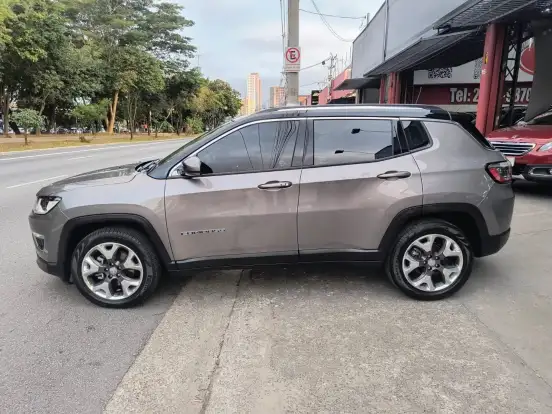 JEEP-COMPASS-2.0 16V FLEX LIMITED AUTOMÁTICO JEEP-COMPASS-2018
