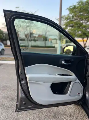 JEEP-COMPASS-2021