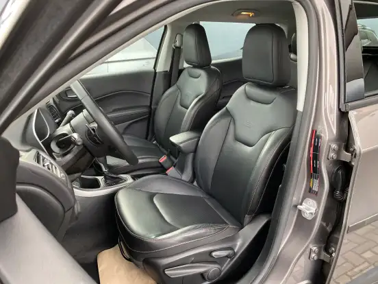 JEEP-COMPASS-2.0 16V FLEX LONGITUDE AUTOMÁTICO JEEP-COMPASS-2019