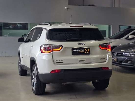 JEEP-COMPASS-2.0 16V DIESEL LONGITUDE 4X4 AUTOMÁTICO JEEP-COMPASS-2018