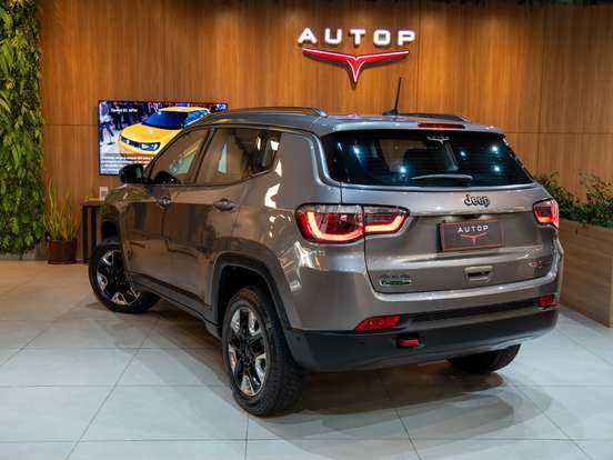 JEEP-COMPASS-2.0 16V DIESEL TRAILHAWK 4X4 AUTOMÁTICO JEEP-COMPASS-2017