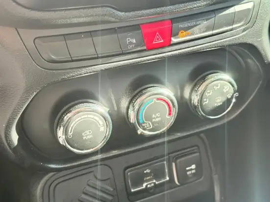 JEEP-RENEGADE-2016