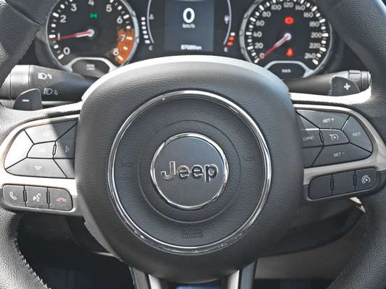 JEEP-RENEGADE-1.8 16V FLEX LONGITUDE 4P AUTOMÁTICO JEEP-RENEGADE-2018