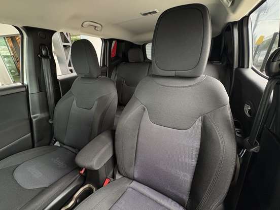 JEEP-RENEGADE-2018