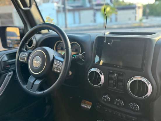 JEEP-WRANGLER-3.6 UNLIMITED SAHARA 4X4 V6 GASOLINA 4P AUTOMÁTICO JEEP-WRANGLER-2018