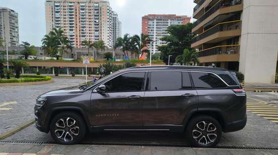 JEEP-COMMANDER-2023